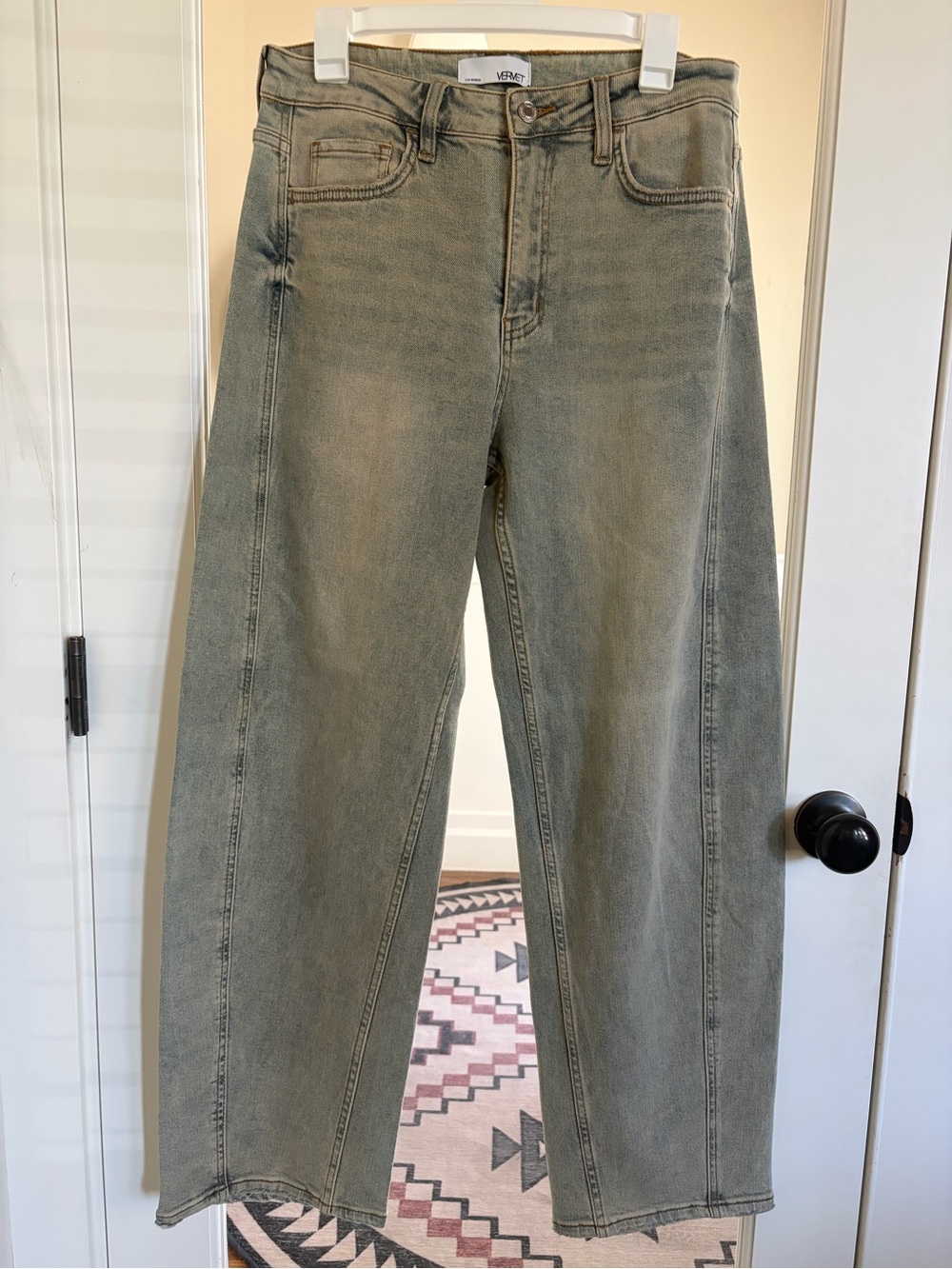 Vervet Free Spirit - Super High Rise Barrel Jeans